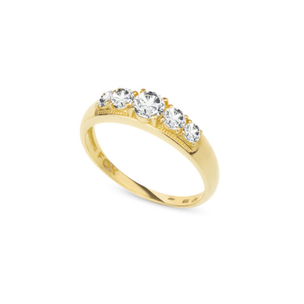 Zásnubní prsten značky FOX® 2 ze žlutého zlata, který je osazený celkem pěti diamanty briliantového brusu. poloprofil
