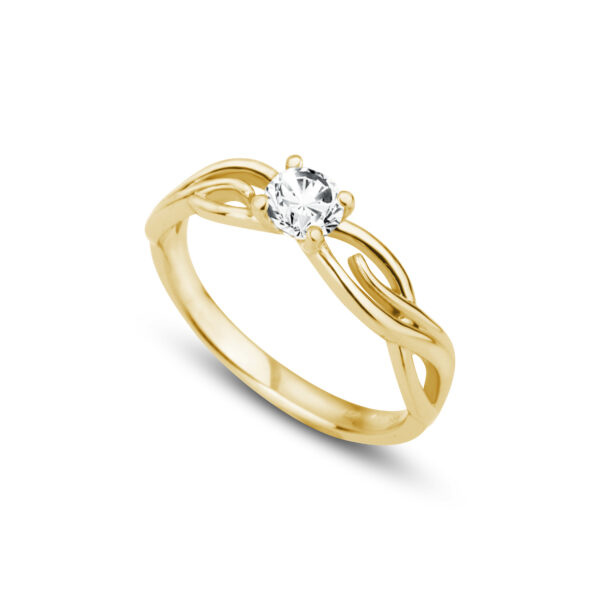 Zásnubní prsten značky FOX® 5 ze žlutého zlata, který je osazený jedním centrálním diamantem. poloprofil