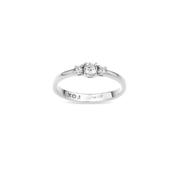Zásnubní prsten značky FOX® 1 z bílého zlata, osazený celkem třemi diamanty briliantového brusu. shora